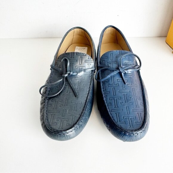 Tod's Gommini Driving Loafers with Embossed All Over Logo in Blue size 7.5 - Picture 2 of 7